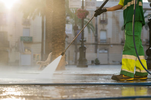 Best Pool Deck Cleaning  in Fort Thompson, SD